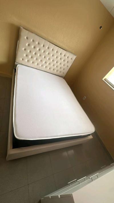 cama Queen con colchn regular Queen - Thumbnail 2