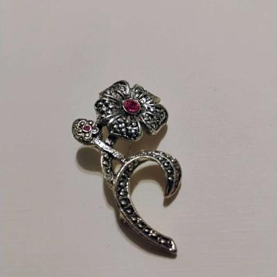 vintage 1980s signed AAI Spring and Floral pins - Thumbnail 3