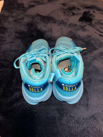 Adidas Dame 8 Young Dolla Mens Sz 6 Blue Cyan Silver Basketb - Thumbnail 3