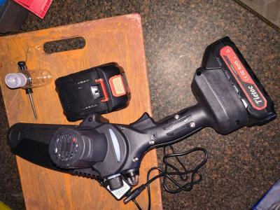 Mini Chainsaw - Thumbnail 2