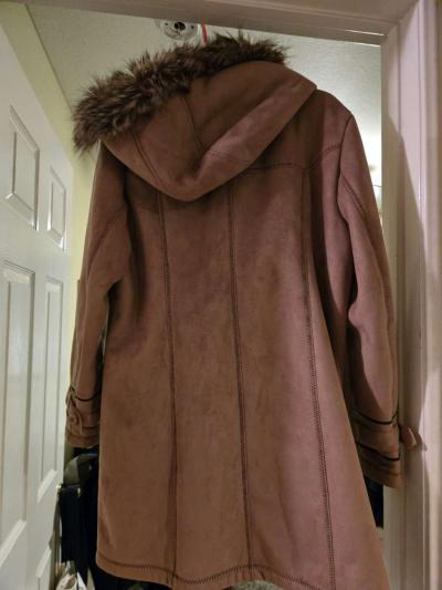 Brown faux fur coat - Thumbnail 2