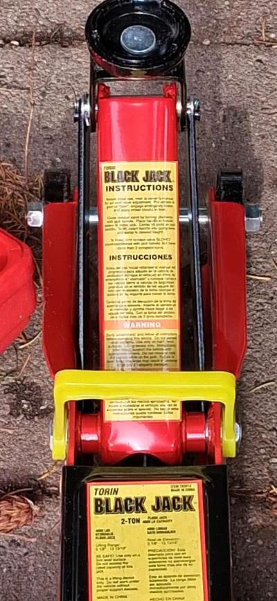 Torin Black Jack  Big Red 2Ton Hydraulic Floor Jack - Thumbnail 4