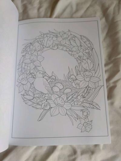 Creative Haven Floral wreaths coloring book - Thumbnail 3