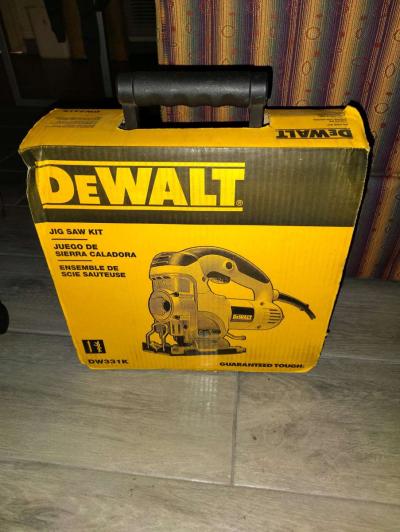 DeWalt jigsaw - Thumbnail 2