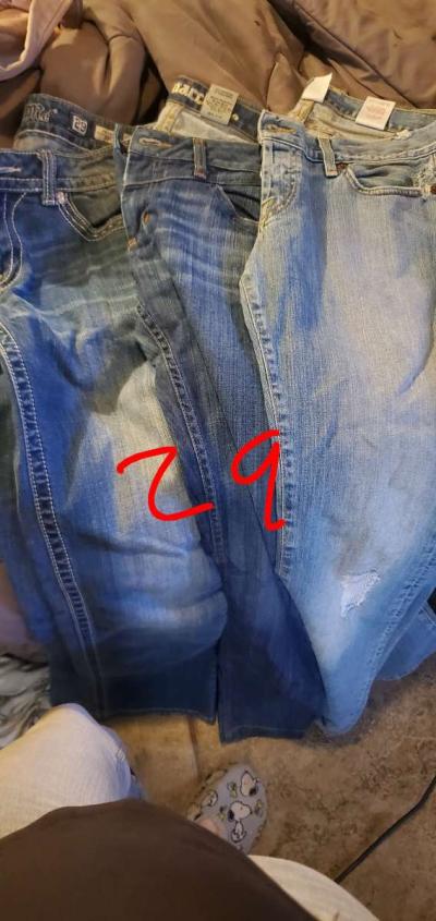 Womens size 8 jeans - Thumbnail 3