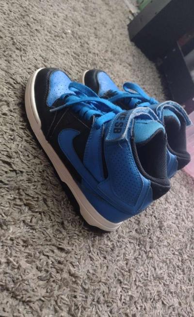 kids Nike shoes - Thumbnail 3