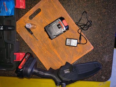 Mini Chainsaw - Thumbnail 3