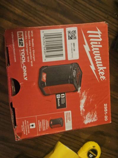 Milwaukee radio 2n1 - Thumbnail 2