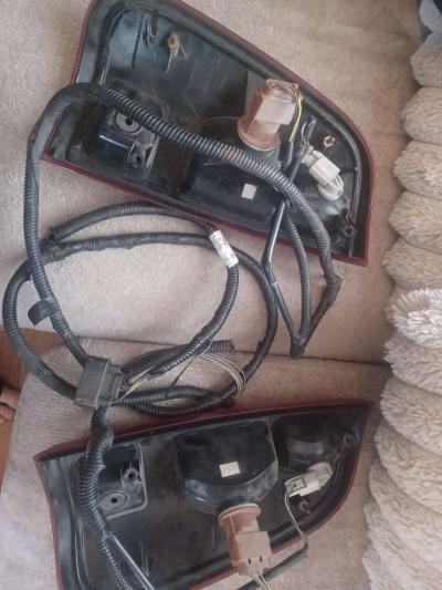 f250 2011 OEM tail lights - Thumbnail 2
