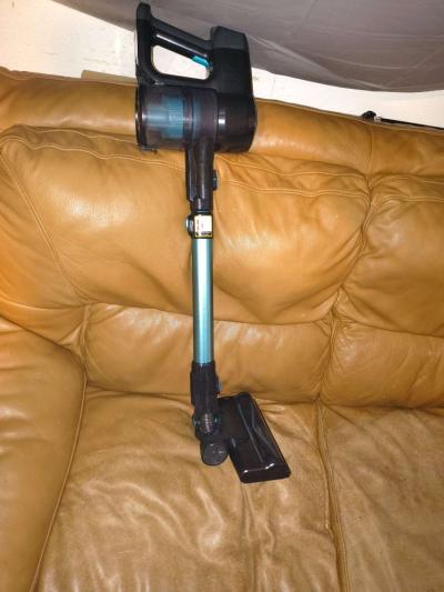 Cordless Vacuum - Thumbnail 4
