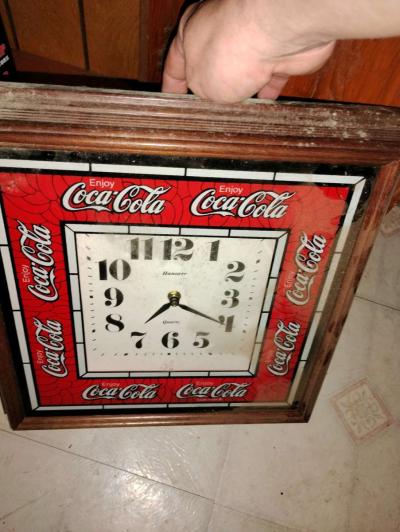 1990 Hanover CocaCola Wall Clock - Thumbnail 2