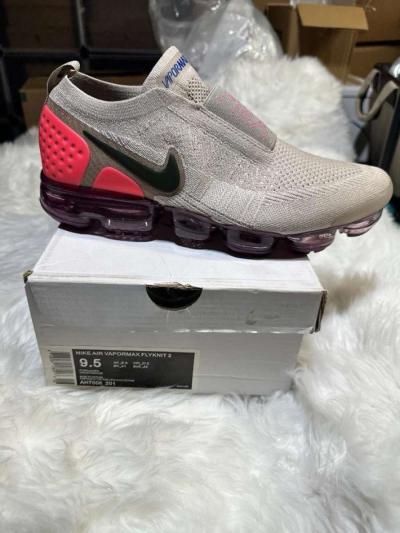 COMFORTABLE sneakers - Thumbnail 2