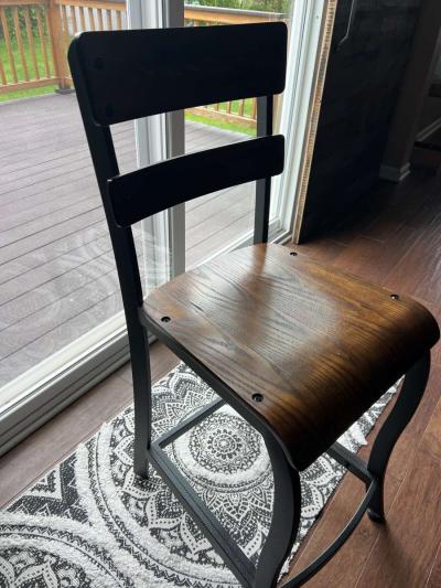 Four Of Yaretzi 25 Counter Bar Stools - Thumbnail 2