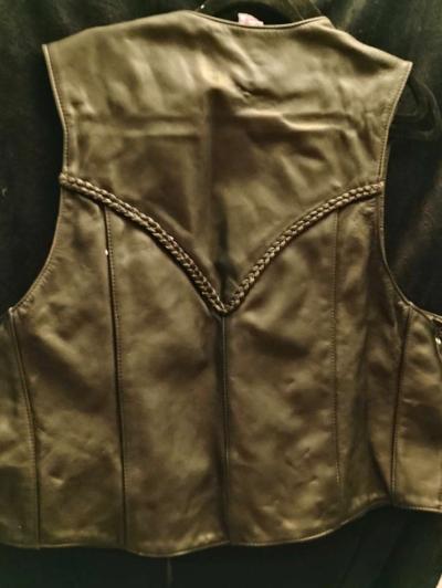Leather riding vest size xxL