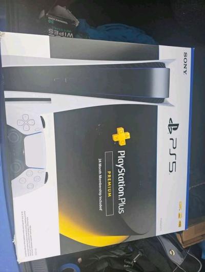 Playstation 5 - Thumbnail 3