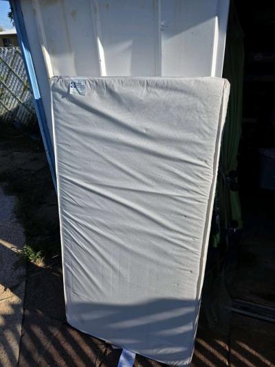 Baby Crib and Mattress - Thumbnail 4