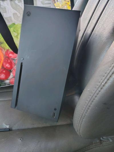 Xbox series X - Thumbnail 2