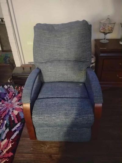 all price items Sunday from 2 to 7pm - Thumbnail 6