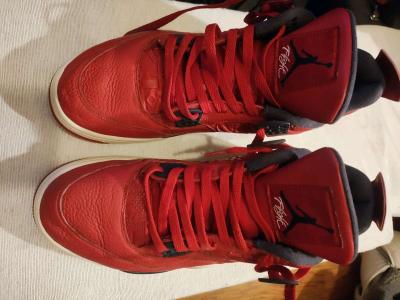 Jordan 4s size 12 - Thumbnail 3