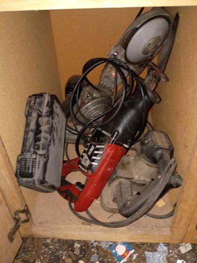 yard sale - Thumbnail 5