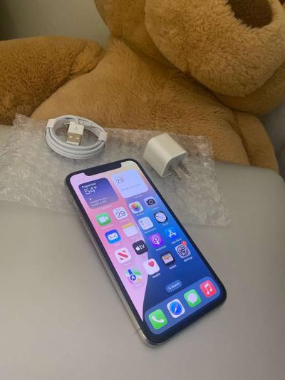 Apple iPhone 11 64GB unlocked - Thumbnail 3