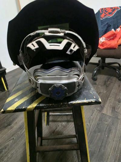 Miller Digital Infiniti Welding Hood - Thumbnail 4