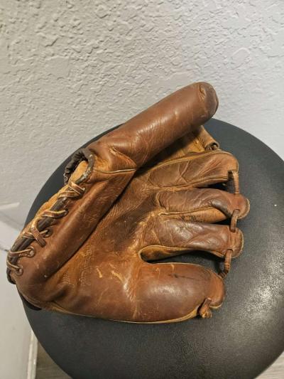 Vtg Nokona G24 RHT Baseball Glove - Thumbnail 4