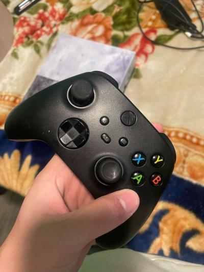 Xbox 1 series S - Thumbnail 4