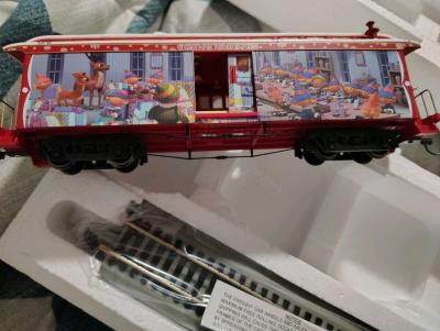 Hawthorne Village Rudolph Train set - Thumbnail 5