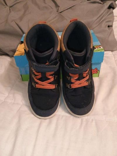 Cat and Jack Boys Boots size 11y - Thumbnail 4