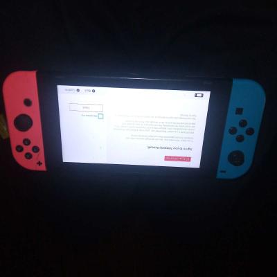 Nintendo switch with headphone - Thumbnail 3