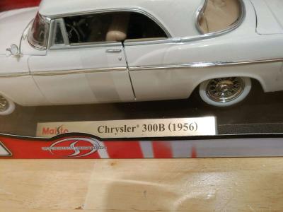 Maisto 1956 Chrysler Special Edition 300B 118 Scale Diecast - Thumbnail 3
