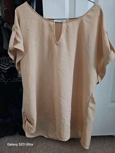 Calvin Klein light peach short sleeve blouse size large