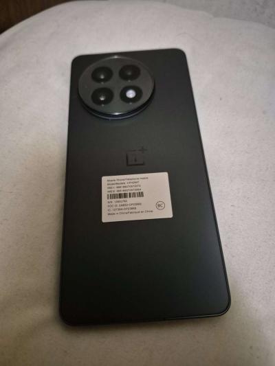 OnePlus 13R 256GB Storage 12GB Ram UNLOCKED To Any Carrier - Thumbnail 1