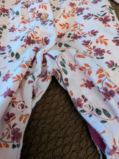 Baby flowery pink sleepsuit with feet and headband - Thumbnail 3