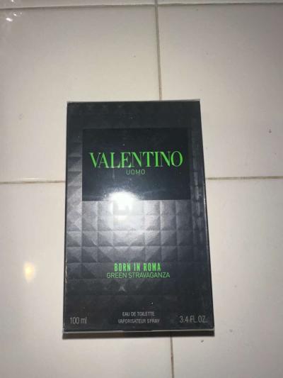 COLOGNES AND PERFUMES - Thumbnail 5