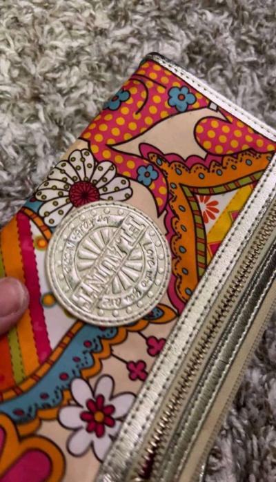 FLAUNT Wristlet Wallet Bold Color Supreme Functionality - Thumbnail 4