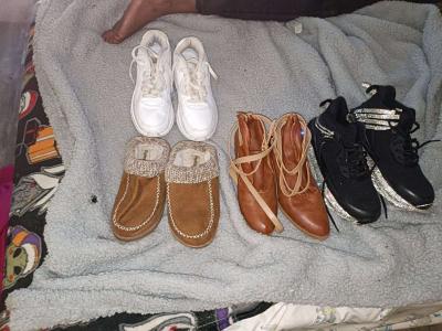 assorted joggers and scrubs - Thumbnail 4