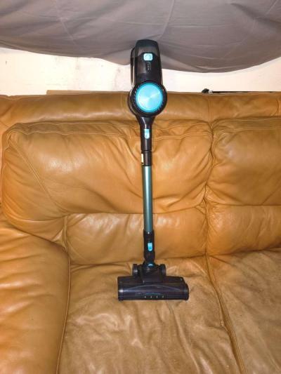 Cordless Vacuum - Thumbnail 6