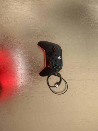 wired Xbox controller with wire - Thumbnail 4