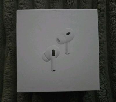 Airpods Pro Gen 2 - Thumbnail 4