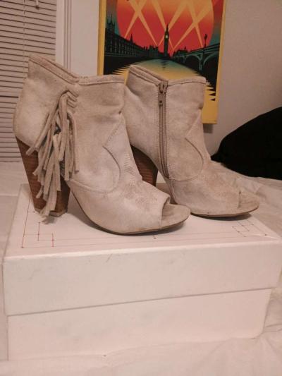 Arlo Peeptoe Suede Bootie with Fringe Accents size 7M