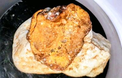 Geophite Multicolored Veined Gold Rose Quartz - Thumbnail 3