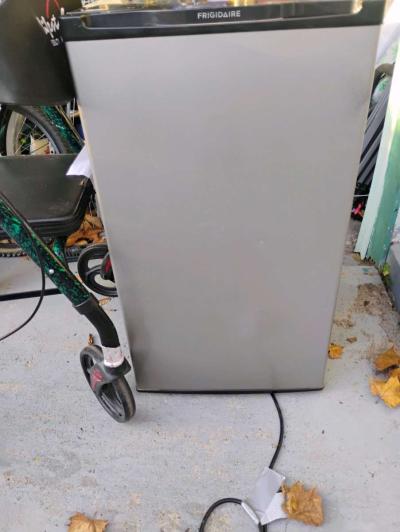 Frigidaire mini Fridge - New Port Richey, Florida