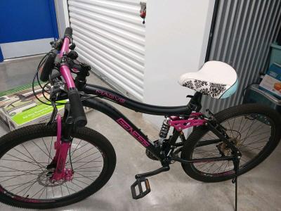 black and pink   bike - Thumbnail 2