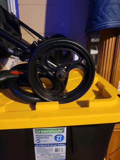 Rollor Walker Like New - Thumbnail 5