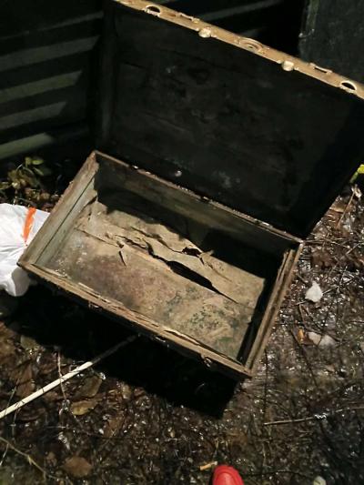 old chess - Thumbnail 2