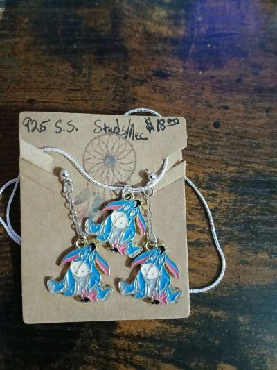Eeyore Stud Earrings  16 Necklace Set From Winnie The Pooh - Newport News, Virginia