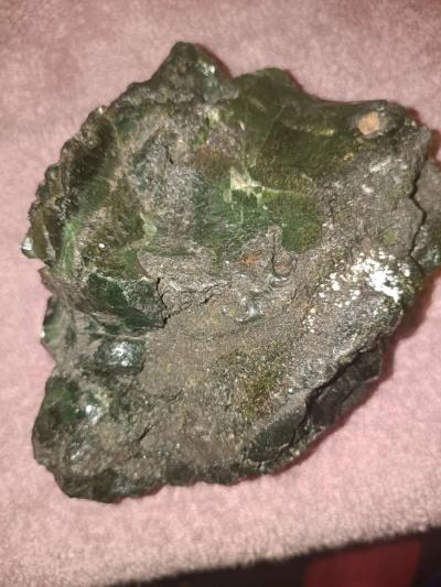 green glass slag - Thumbnail 3