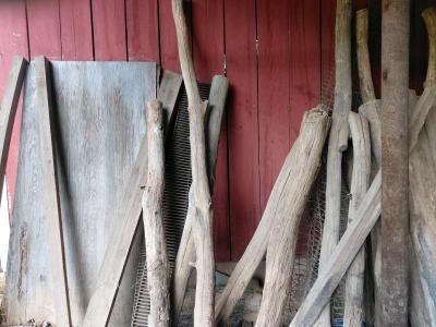 wooden fence posts - Thumbnail 2
